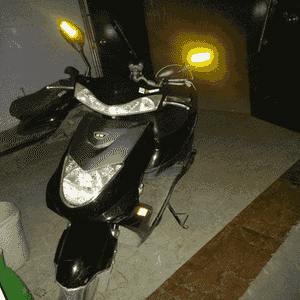 Awtoulaglar we motosikller üçin gijeki şöhlelendiriji 