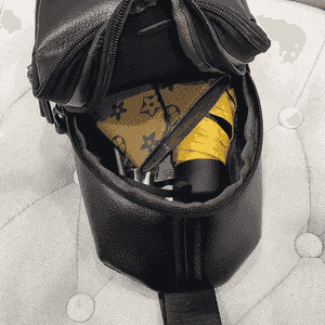 Erkekler üçin  boýnundan asylýan sumka