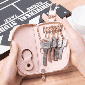 Zenanlar üçin niýetlenen açar salynýan mini gapjyk