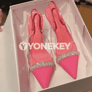 Zenanlar üçin ökjeli köwüş