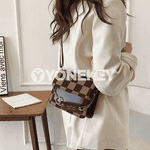 Gyzlar üçin niýetlenen sumka 