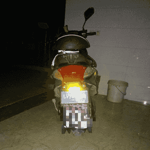 Awtoulaglar we motosikller üçin gijeki şöhlelendiriji 