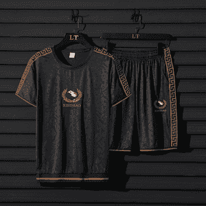 Erkekler üçin şortik+maýka.