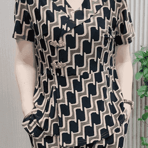 Zenanlar üçin komplekt öýde geýilýän eşikler.