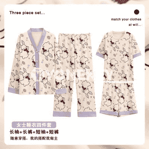 Gelin-gyzlar üçin niýetlenen komplekt pižamalar.