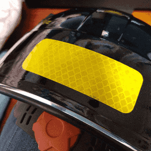 Awtoulaglar we motosikller üçin gijeki şöhlelendiriji 