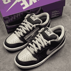 Erkekler üçin niýetlenen krasowka 