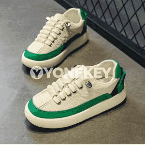 Çagajyklar üçin niýetlenen sport aýakgaplary.