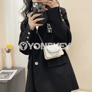 Gyzlar üçin kiçi sumkalar.