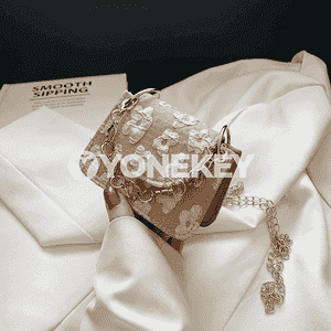 Gyzlar üçin kiçi sumkalar.