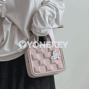 Gyzlar üçin sumka.