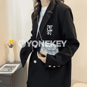 Gyzlar üçin kiçi sumkalar.