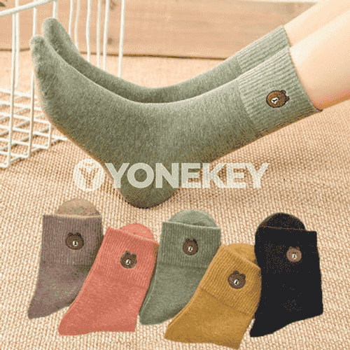 Zenanlar üçin joraplar.