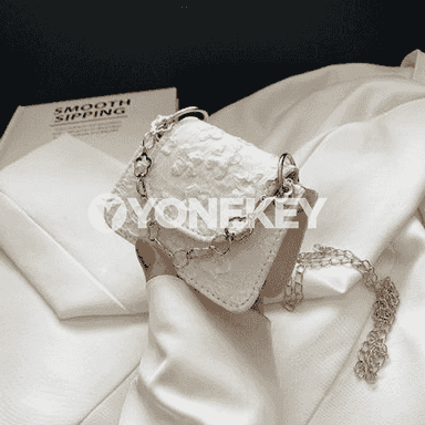 Gyzlar üçin kiçi sumkalar.