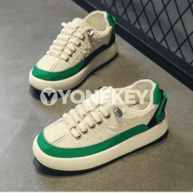 Çagajyklar üçin niýetlenen sport aýakgaplary.