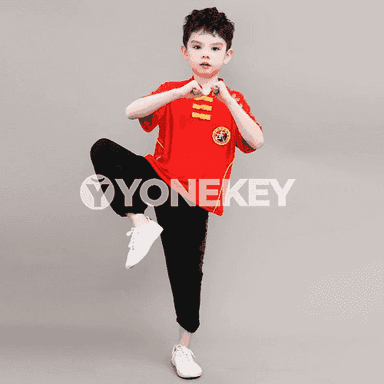 Oglan çagajyklar üçin komplekt söweş eşigi