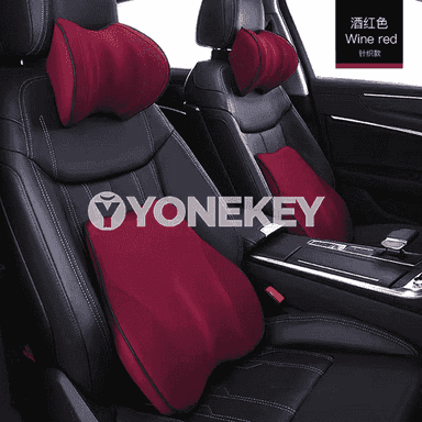 Awtoulag oturgyjy üçin niýetlenen ýumşak ýassyklar.