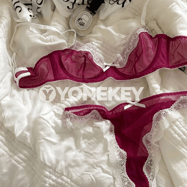 комплект нижнего белья с акцентными краями