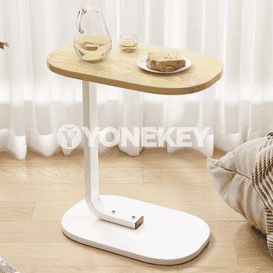 Owadan reňklerde kiçi stollar