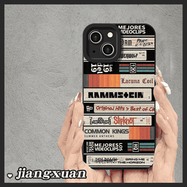 iPhone  modelli telefonlaryň çeholy. 