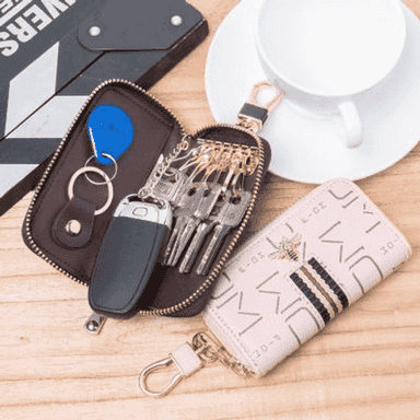 Zenanlar üçin niýetlenen açar salynýan mini gapjyk