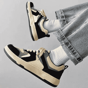 Oglanlar üçin niýetlenen krasowkalar.